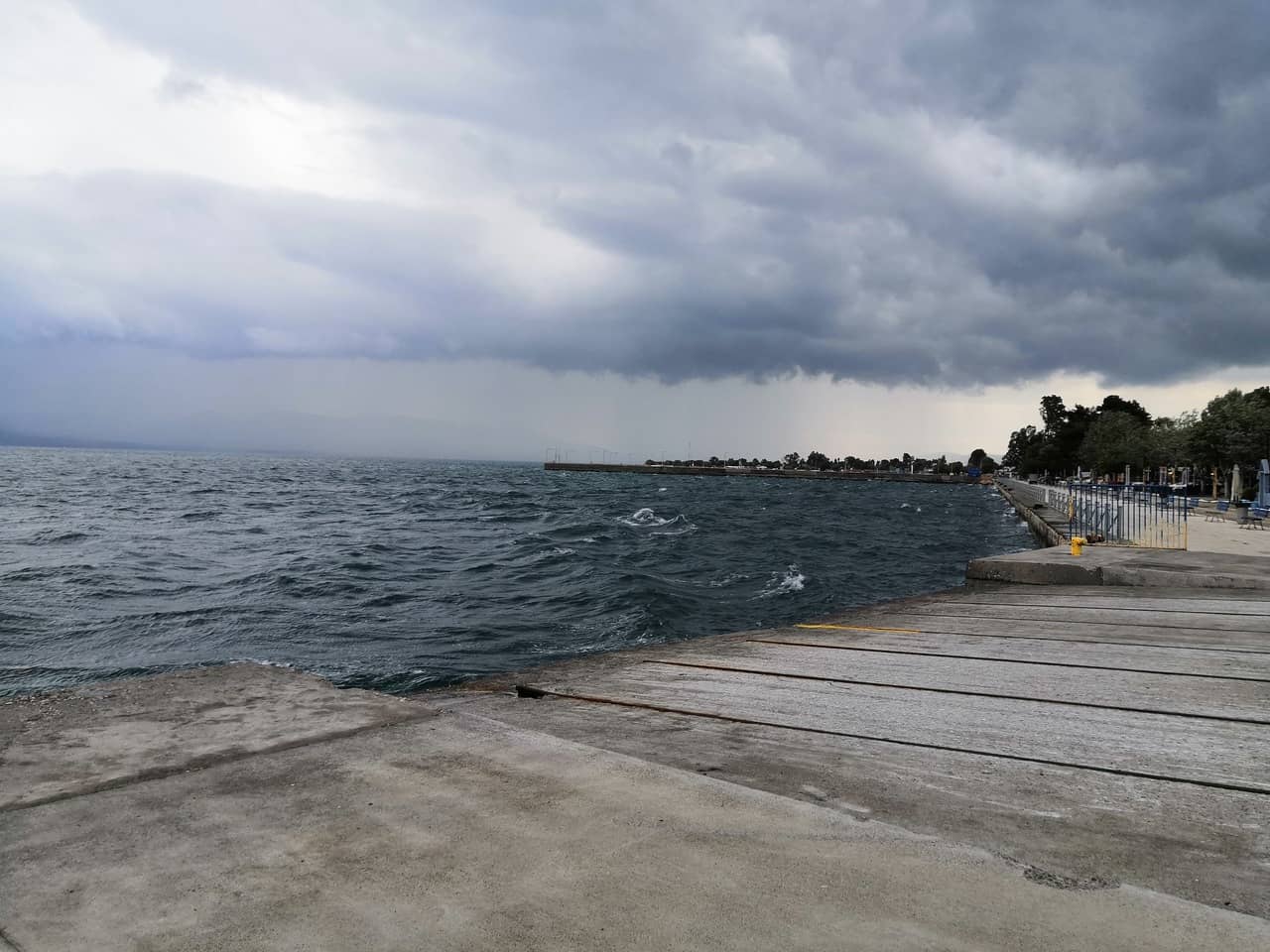 Cloudy view of a seaharbor